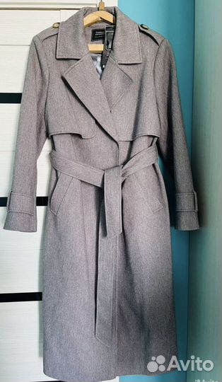 Новое пальто с бирками Снежная Королева