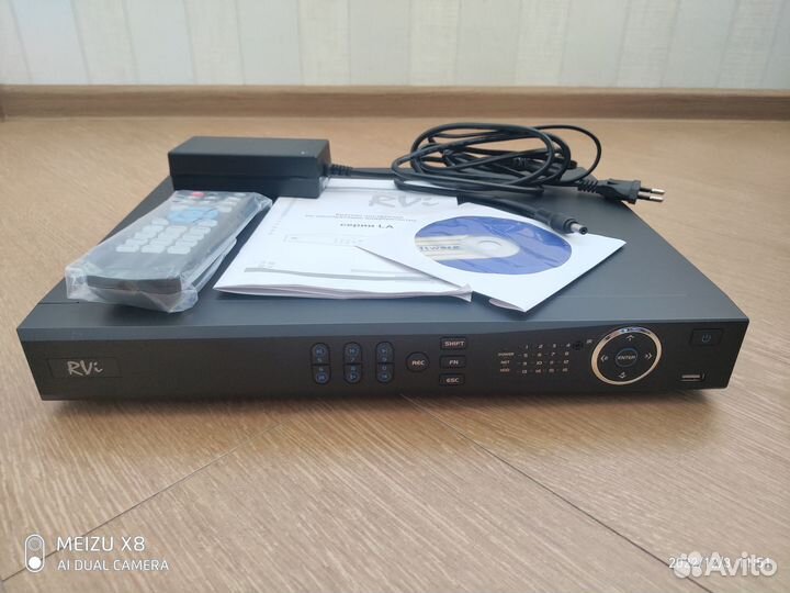 Видеорегистратор RVI-R08LA