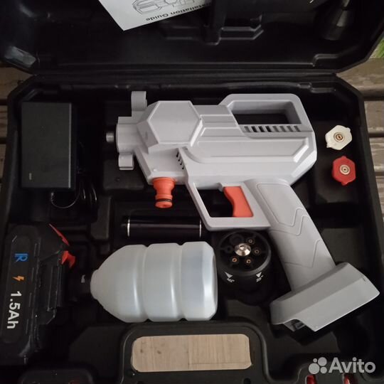 Автомобильная мойка аккумуляторная