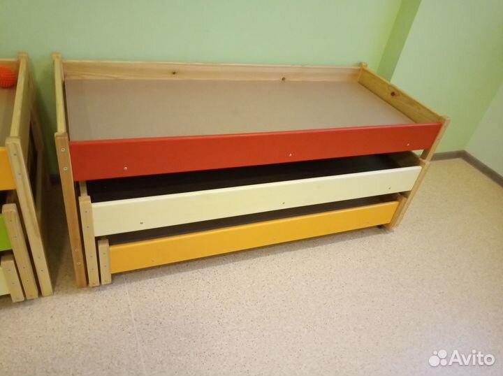 Кровати детские выкатные трехъярусные новые