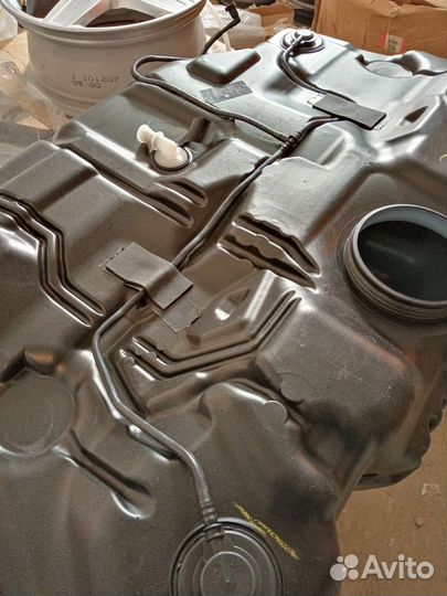 Бак топливный Volvo S80 07-14