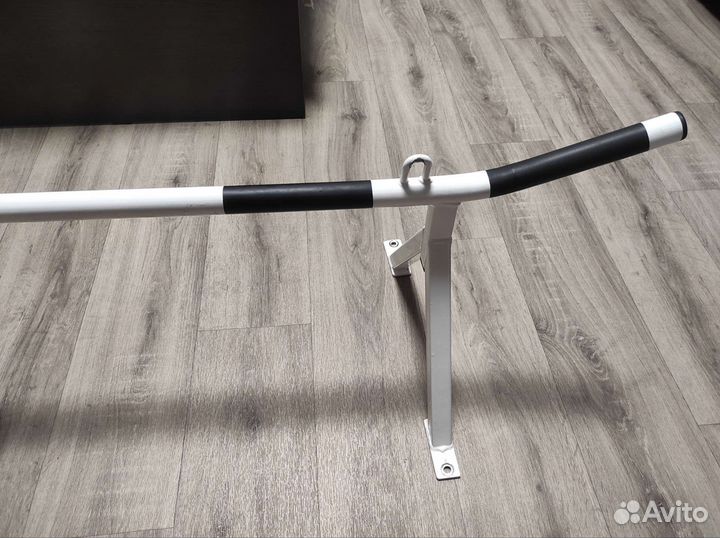 Турник потолочный с детскими качелями