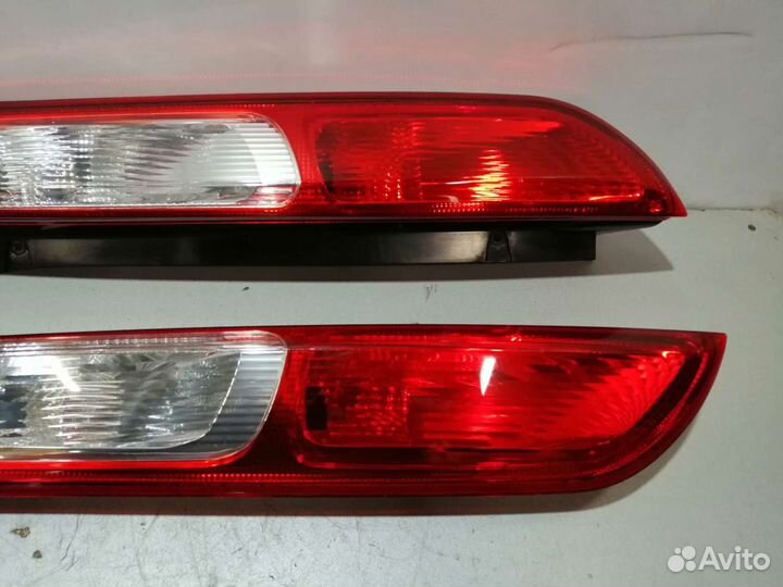 Фонарь задний Форд Фокус 2 (05-08г) хэтчбек