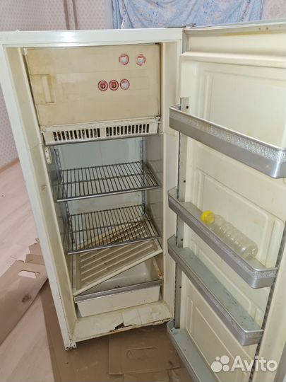 Холодильник ЗИЛ бу