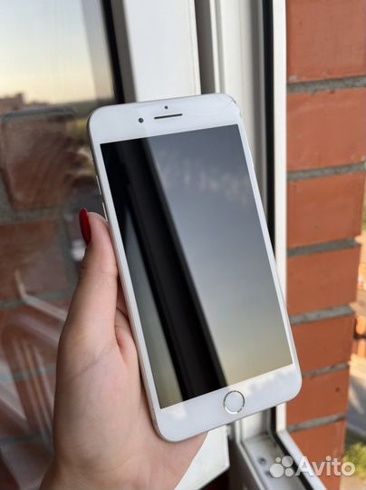 iPhone 7 Plus 128gb белый