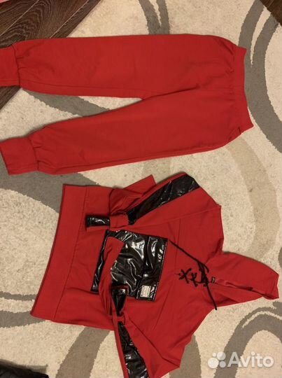 Спортивный костюм