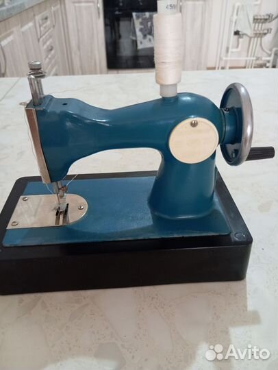 Детская швейная машина