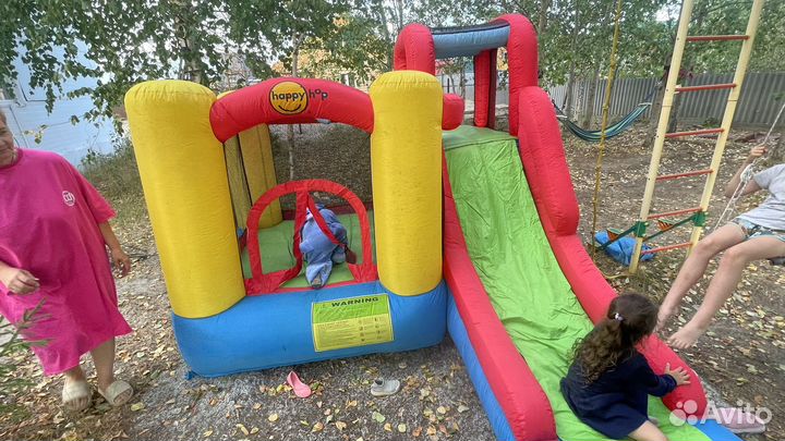 Надувной батут с горкой