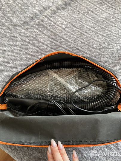 Автомобильный пылесос