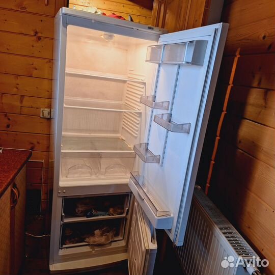 Продажа холодильников б/у Атлант