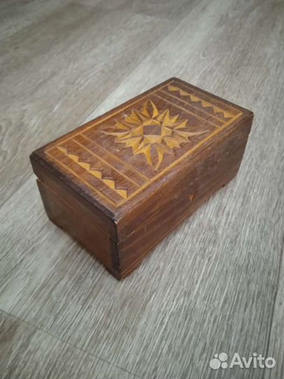 Резная шкатулочка из дерева. СССР