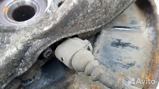 Ступица передняя правая volkswagen passat B7 (1NK27N901)