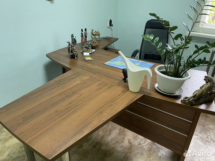 Стол для переговоров бу