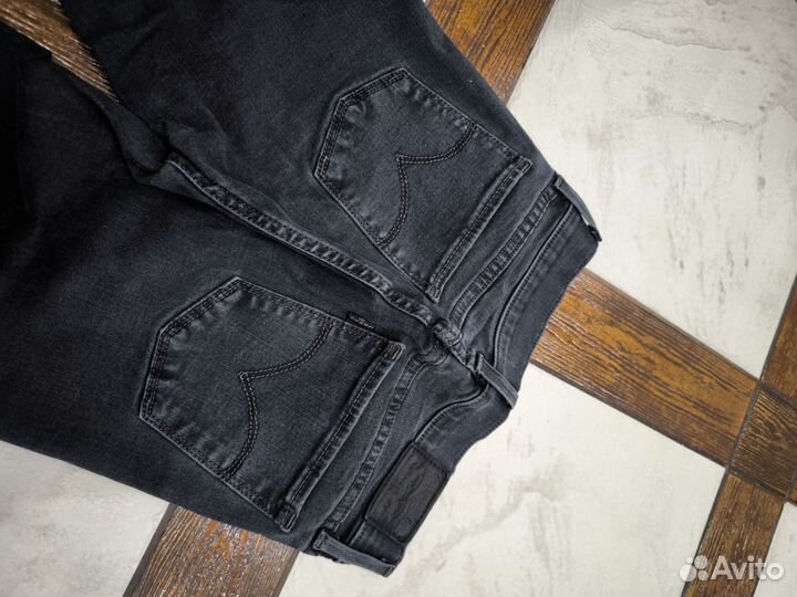 Джинсы женские levis 710