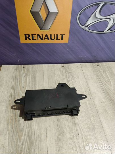 Блок предохранителей Renault megane 1