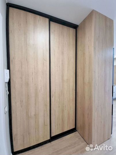 Шкаф современный