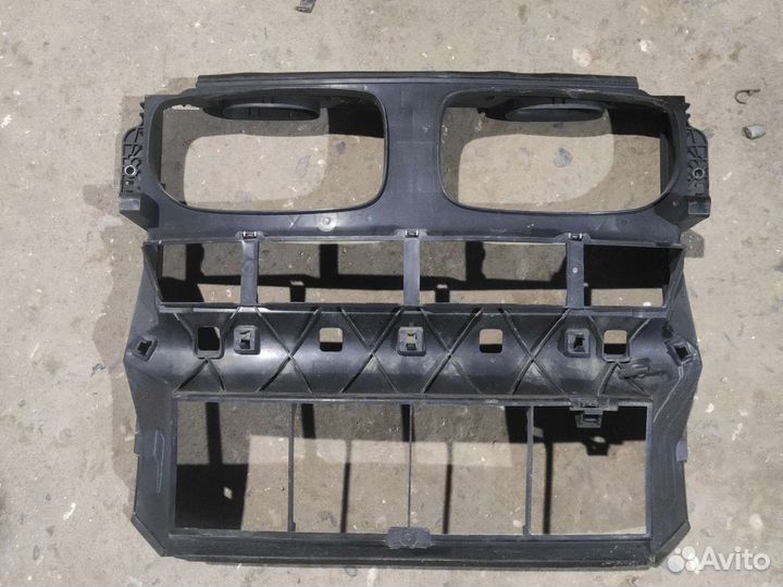 Телевизор BMW X5 E70