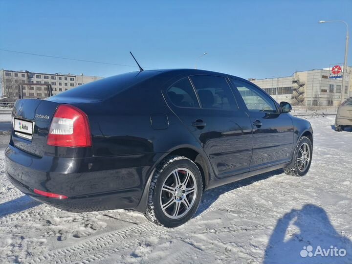 Skoda Octavia 1.6 AT, 2010, 128 000 км