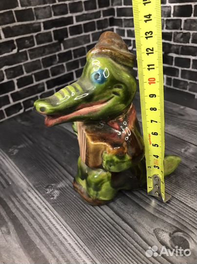 Крокодил гена статуэтка. СССР