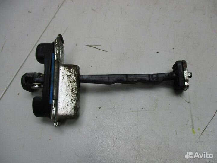 Ограничитель двери задний правый Kia Quoris KH