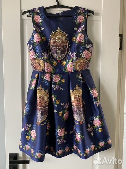 Нарядное платье