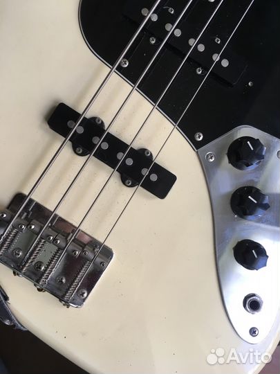 Бас- гитара «Fender Jazz Bass