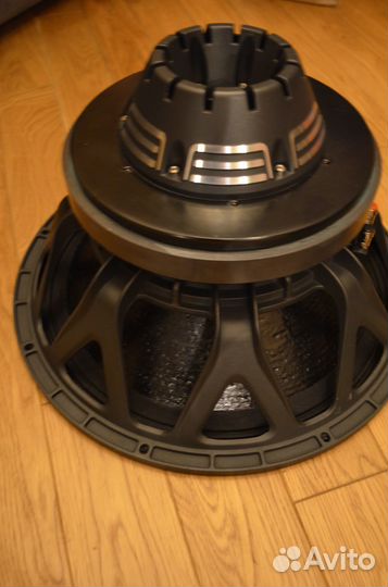 Динамики 18 дюймов 1650/3300 ватт AES