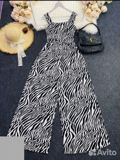 Комбинезон женский