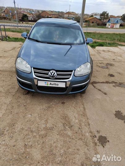 Volkswagen Jetta 1.6 AT, 2009, 300 000 км