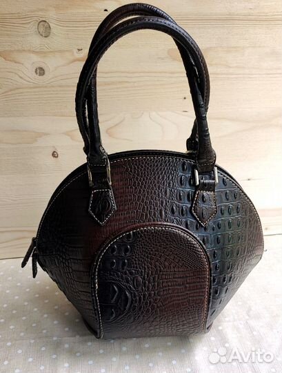 Сумка твёрдая под крокодиловую кожу