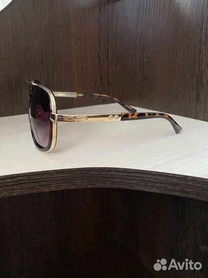 Солнцезащитные очки новые