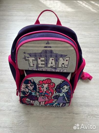 Рюкзак школьный