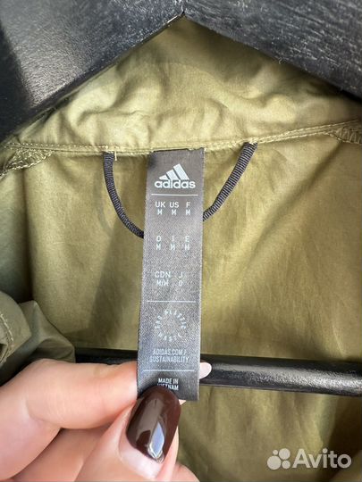 Ветровка мужская adidas M