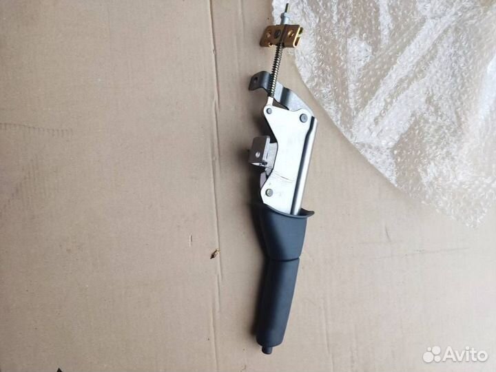 Рычаг стояночного тормоз snb000180k