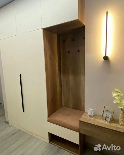 Шкаф в прихожую распашной на заказ