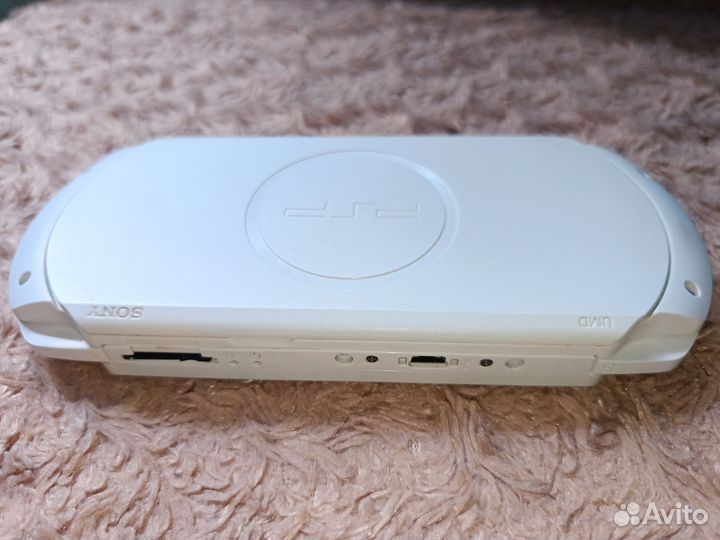 Sony psp e 1004 2c