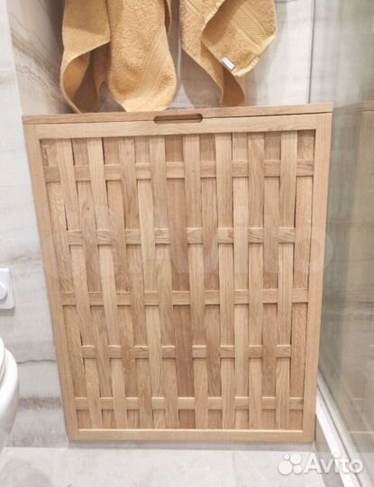 Плетенная корзина для белья из дерева