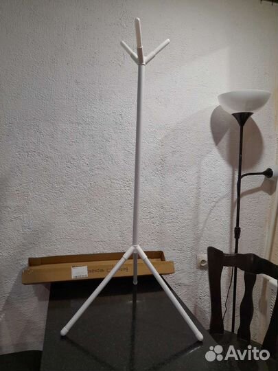 Вешалка напольная для одежды