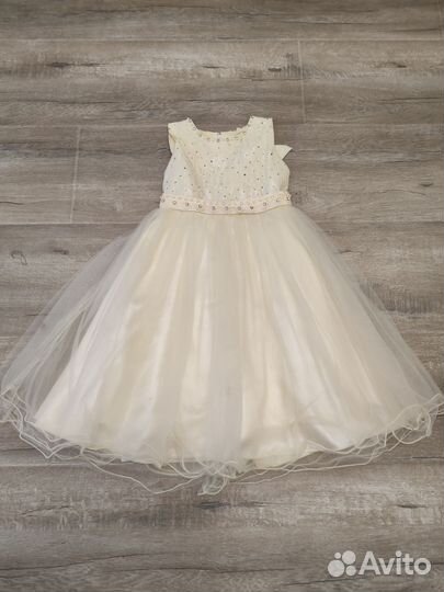 Нарядное платье для девочки 128
