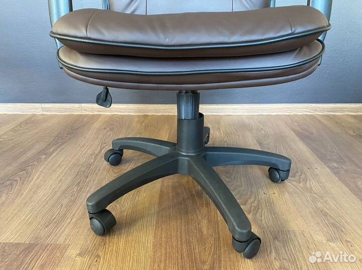Кресло для офиса с доставкой до двери