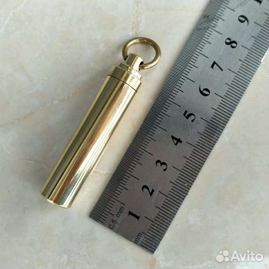 Водонепронецаемый тайник - брелок. Латунь. Металл