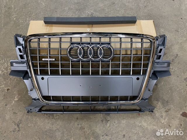 Audi Q5 8R Решетка радиатора до Рестайлинг