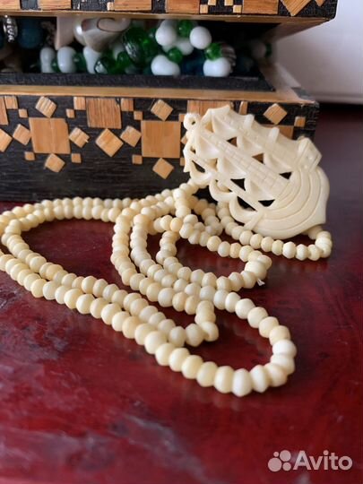 Бусы СССР кость