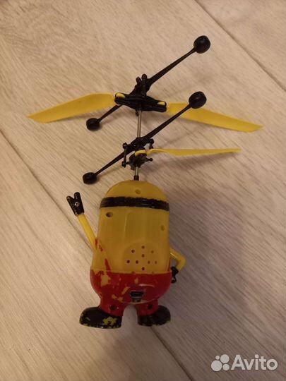 Миньон летающая игрушка