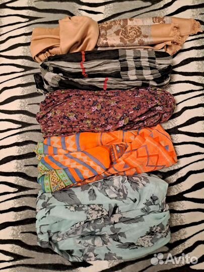 Шарфы и палантины модные женские шарфики