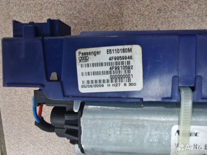 Электропривод багажника R Audi Q5 8R 8R0827852B