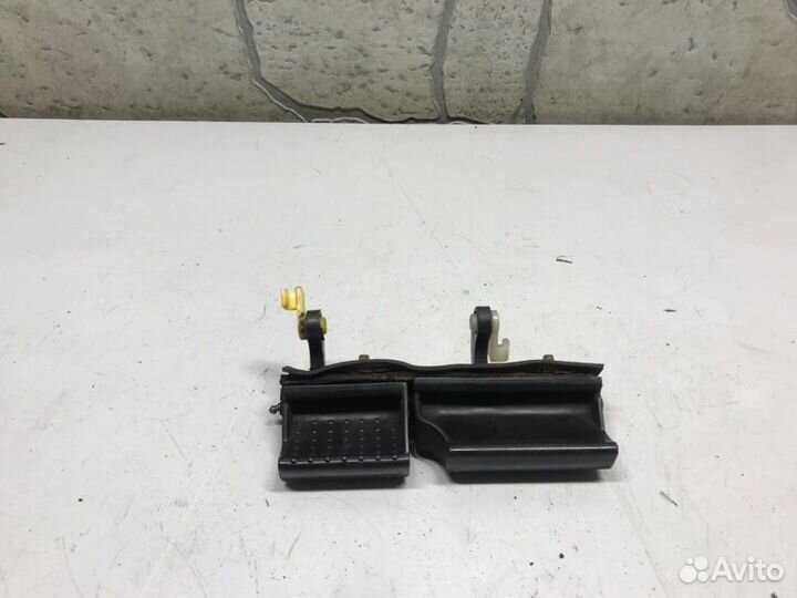 Кнопка открывания багажника Kia Sportage II 2.0