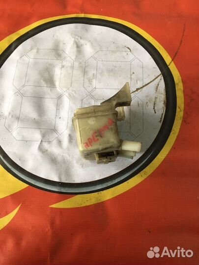 Бачок тормозной жидкости Nissan Prairie