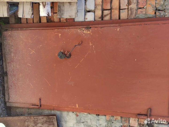 Металлическая дверь бу