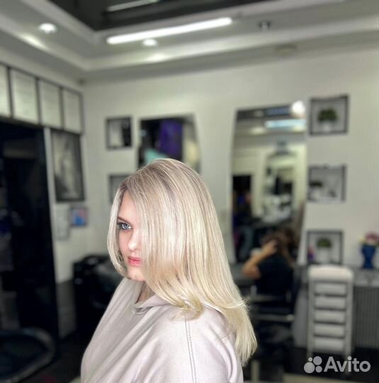 Модель на окрашивание волос